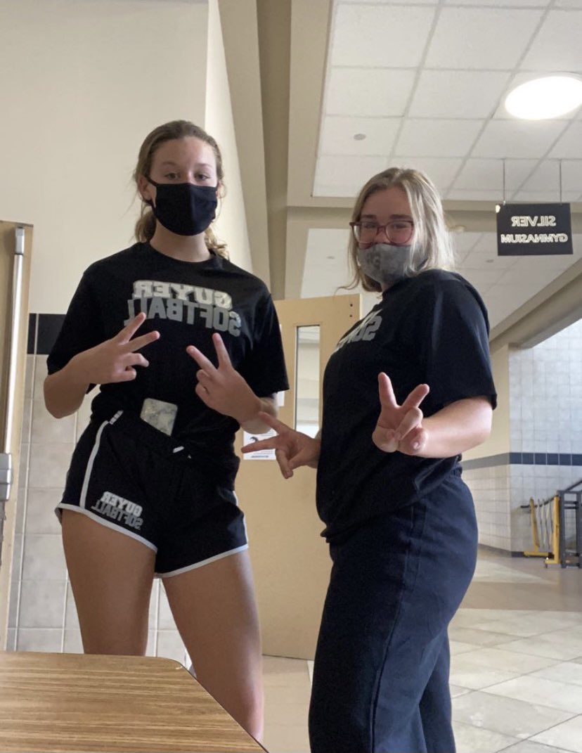 EllaLoweLHP's tweet photo. School maybe off for the week, but still need to put the work in!! #guyersoftball https://t.co/cSnuWl88eF