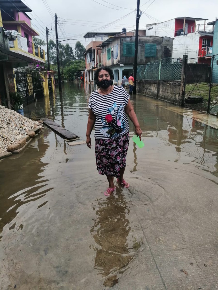 televertv's tweet image. #LasChoapas | Nuevamente se #inundan nueve colonias del municipio de Las Choapas #afectando a más de 450 familias, los escurrimientos de las lluvias incrementan los ríos Uxpanapa y Tancochapa.