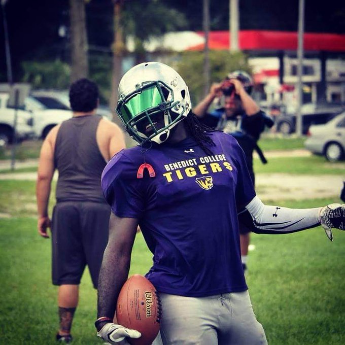 Wen @playboychachii show up to ur practice in something revealing n u sneak a look😂😂😂😂🤣 #footballshenanigans<a class="tags" target="_blank" title="On Twitter" href="/?out=eyJ0eXAiOiJKV1QiLCJhbGciOiJIUzUxMiJ9.eyJpYXQiOjE3MjY4MzkxMjQsImlzcyI6InR3cG9ybnN0YXJzLmNvbSIsIm5iZiI6MTcyNjgzOTEyNCwiZXhwIjoxNzU4Mzc1MTI0LCJyZWRpcmVjdF91cmwiOiJodHRwczovL3R3aXR0ZXIuY29tL3BsYXlib3ljaGFjaGlpIn0.FMpofvhom8396UHs64EwGnjlgU_Y_bpPvlNGQSR_LufZ1bj5koOADIB7l7UeX_APwwcxs7c_cfqNgNIovjZb5w">@playboychachii</a><a href="/tag/footballshenanigans"class="tags"><span>#footballshenanigans</span></a>