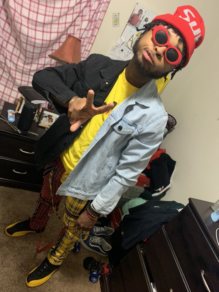 mccgillicutty's tweet photo. IT BE THE MAN IN THE MIRROR U GOTTA WATCH OUT FOR #StopLooking4Me IM MISSING YOU ....ITZ UP LIKE A WEDGIE ‼️ 
#wavebros #elite #mytwin #2020 #2k20 https://t.co/4VhLtNja5X