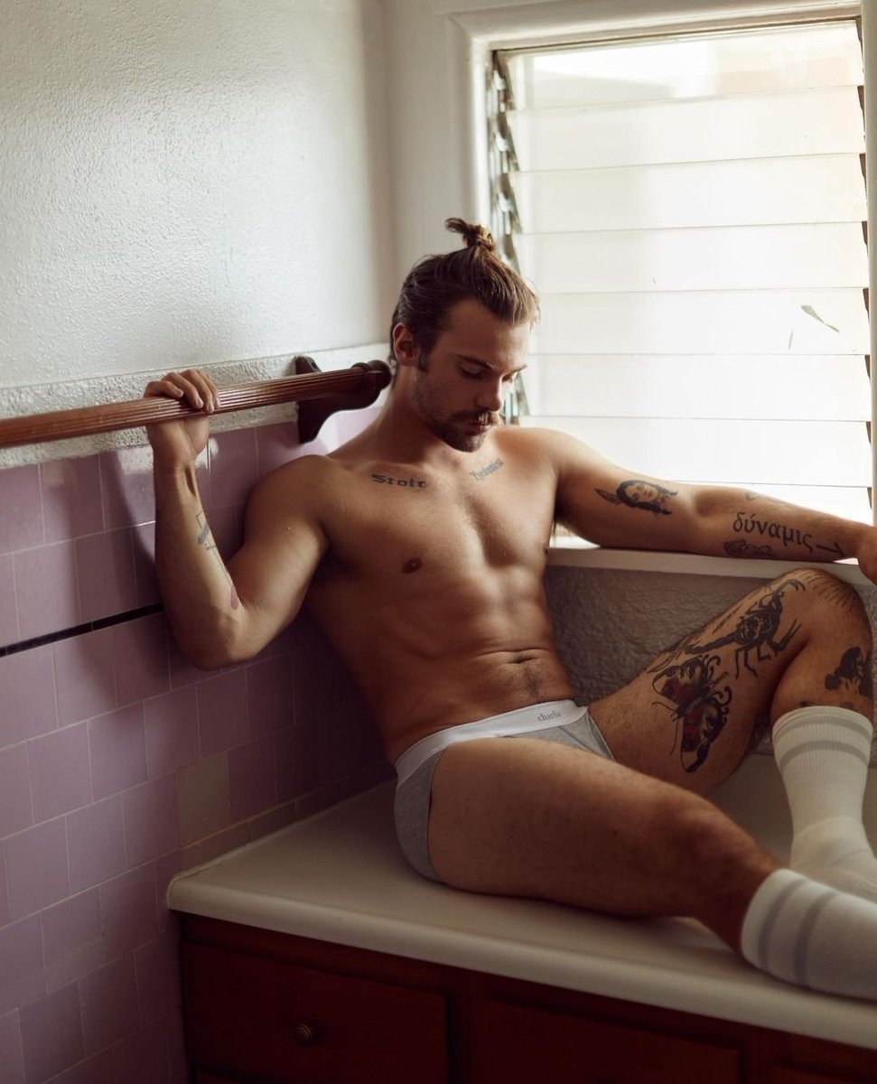 ʙᴇғᴏʀᴇ ʏᴏᴜ ᴄᴀᴍᴇ ᴀʀᴏᴜɴᴅ, ɪ ᴡᴀs ᴅᴏɪɴɢ ᴊᴜsᴛ ғɪɴᴇ —