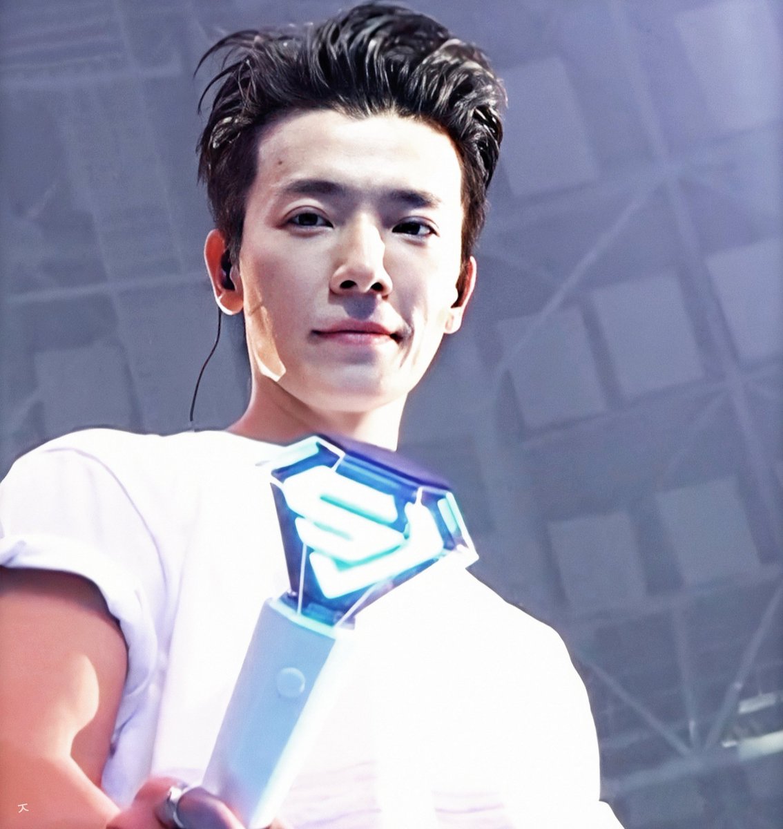 donghae pics tweet media