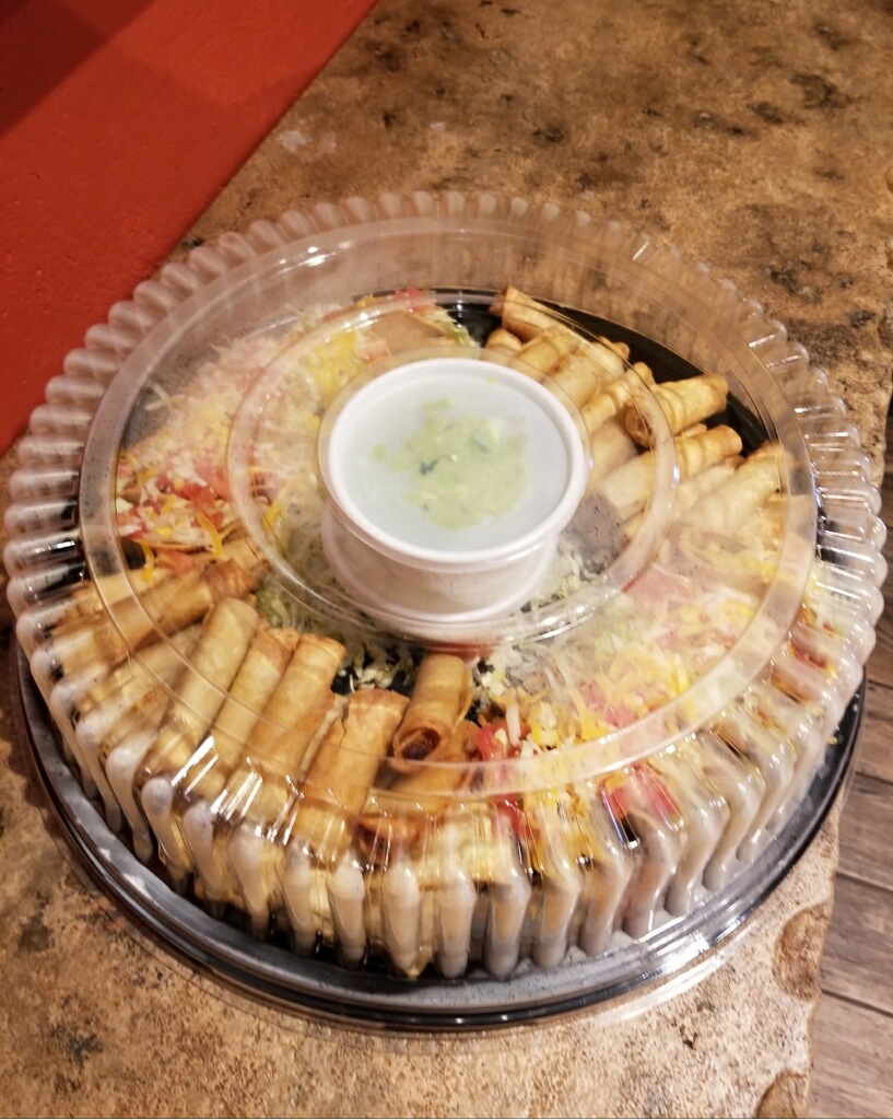 GarciasMexican's tweet photo. You've got options:
Order Online: https://t.co/mV9HTIZkx5
Party Platters: https://t.co/DW0NAC7ewr
or Tamales: https://t.co/1xdx9eueRY
Just place your order and sit back and leave the cooking to us !
#FreshTradition https://t.co/Tu6lTW9Cic