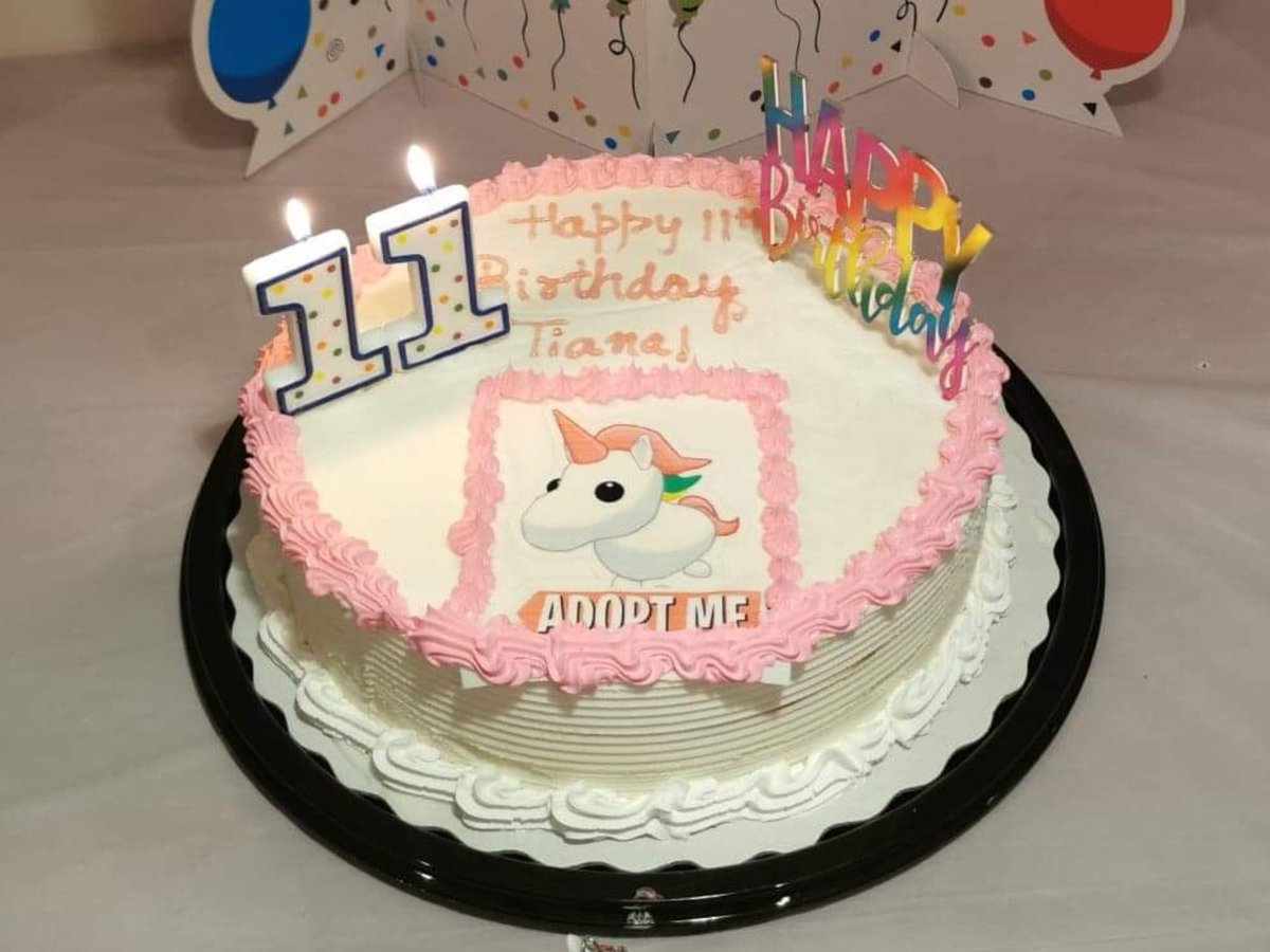 𝒯𝒾𝒶𝓃𝒶 Tianaplayz Twitter - adopt me roblox birthday decorations