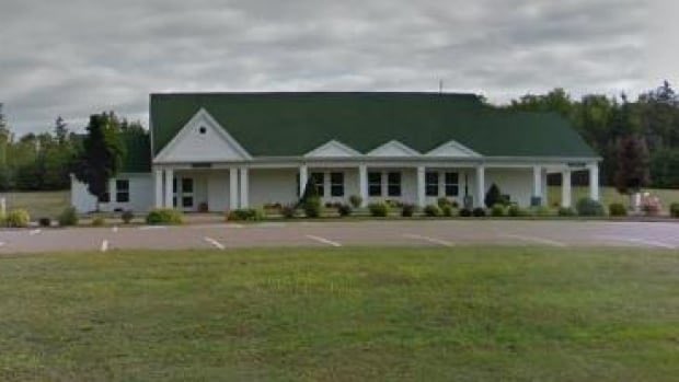 JWayneCBC's tweet photo. BREAKING: Warning issued over possible COVID-19 exposure at New Glasgow, P.E.I., funeral home ⁦@CBCPEI⁩
https://t.co/etbJPZmDGc https://t.co/Q0Op8aiRuI