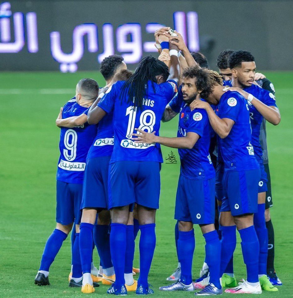ReemAbdullah's tweet photo. #النصر_الهلال 
ألف مبروووووووووك يازعماء لا جديد الصدارة للهلال 💙💙💙 https://t.co/QS3kJc1wKo
