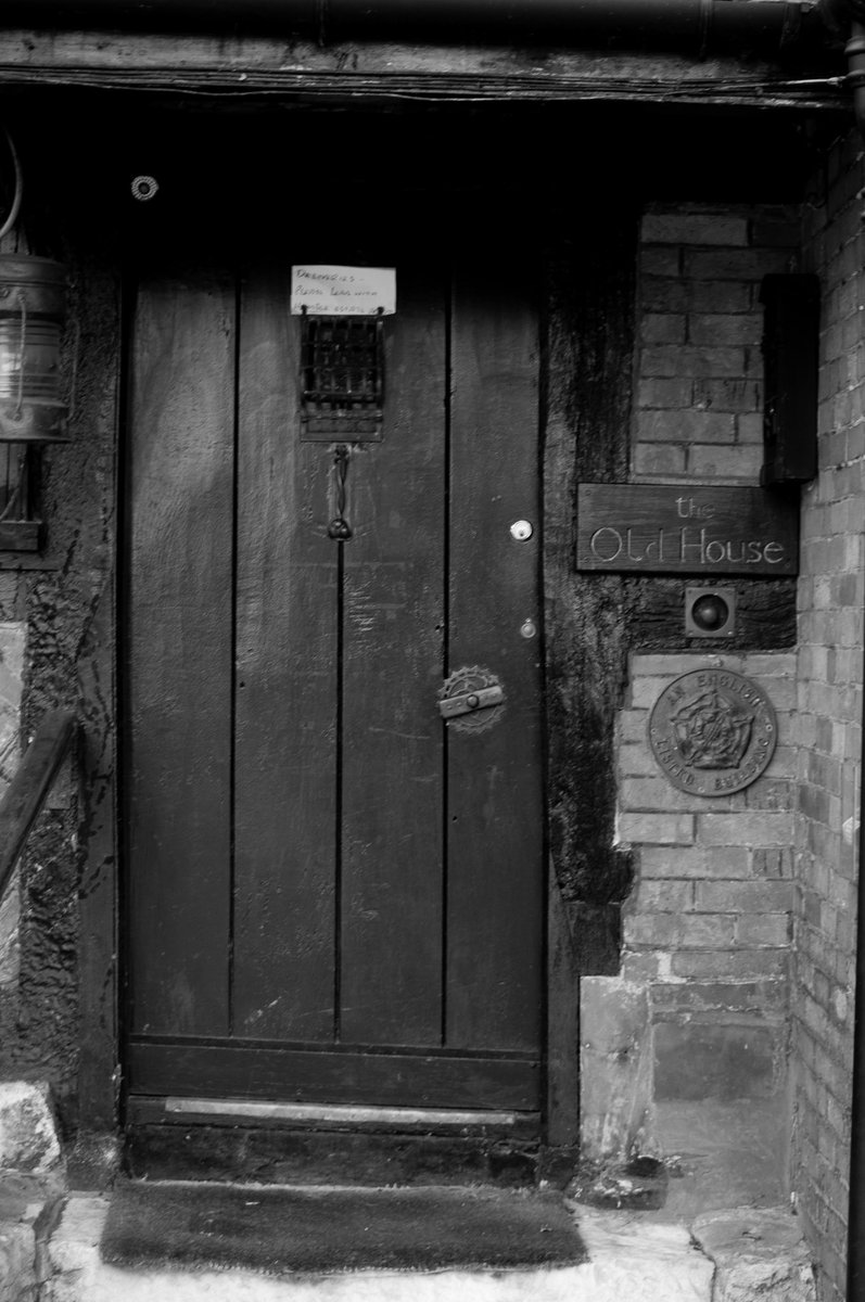 SinnerCo's tweet photo. #blackandwhite shots in #hamble earlier on. Thoroughly enjoyed seeing the village I grew up in earlier. https://t.co/LM1H48HWa7