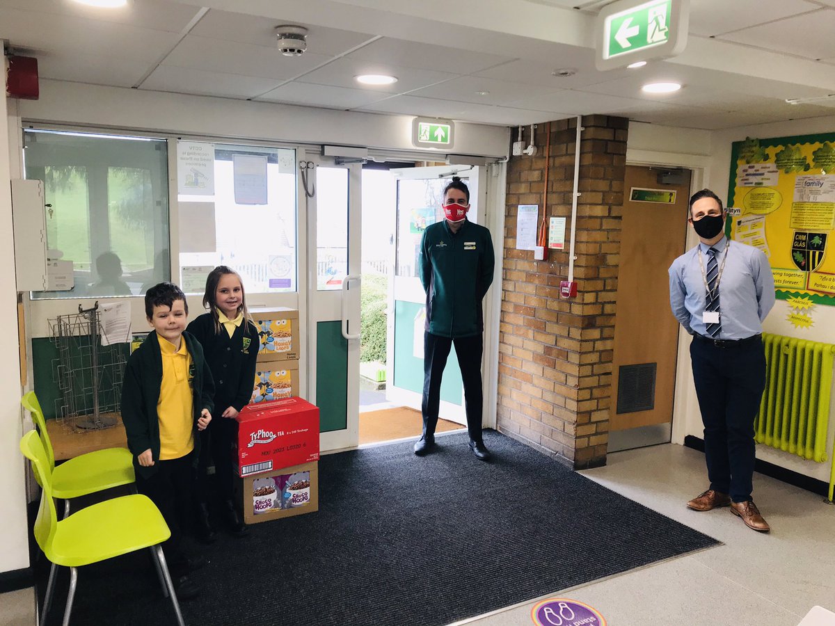 CGPrimary's tweet photo. A huge thank you to @Morrisons for your fantastic donations. Again, you have made our day with your generosity 😊😀👏🏻⭐️. Thank you from all the staff and children @CGPrimary 😊. #CGPCom https://t.co/4dLAewJWL2