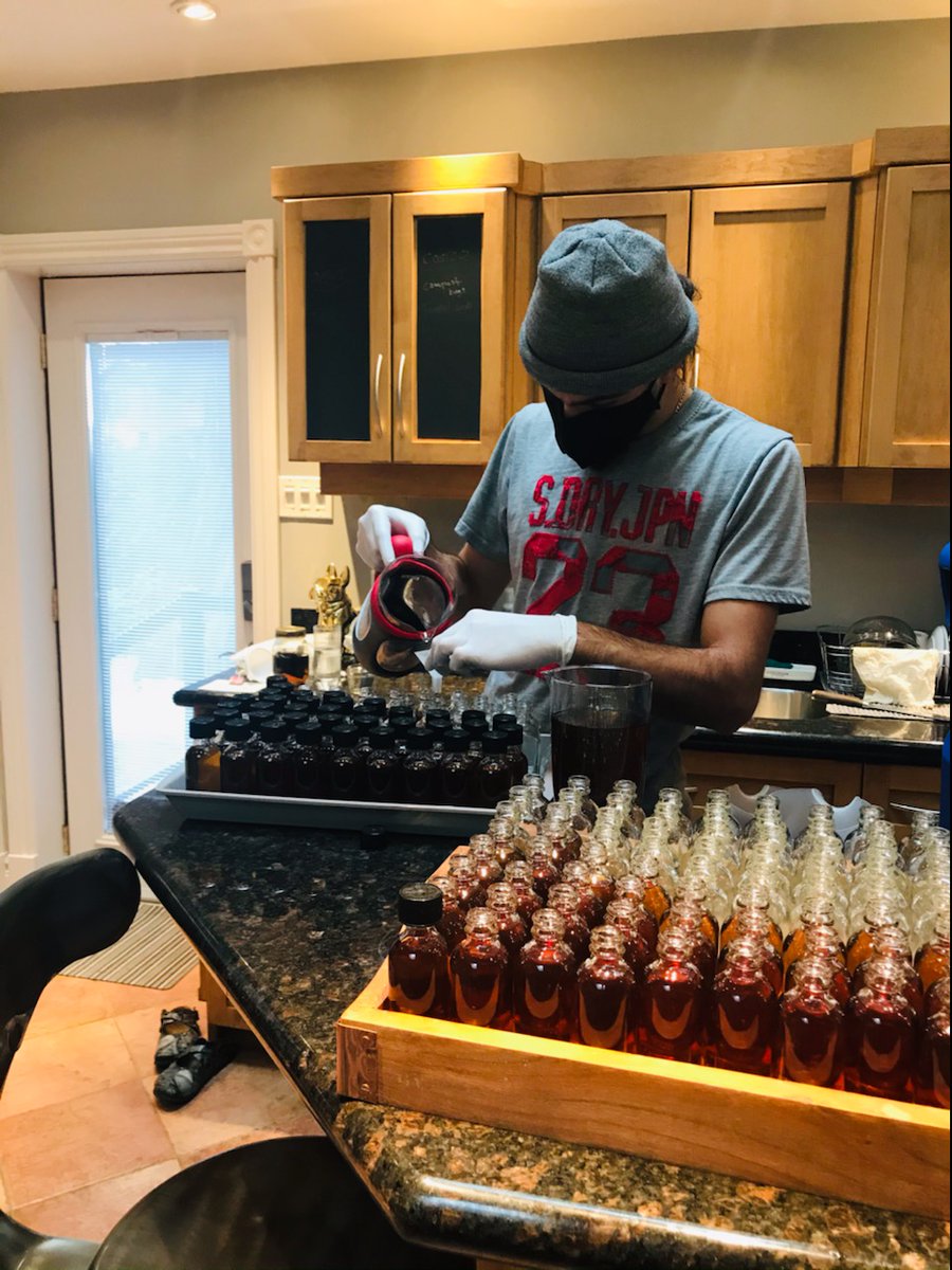 RoyalSGC's tweet photo. The Mistletoe Market Cocktail Party is coming up this Thursday evening! Here @vibeventstaff is prepping cocktail kits that will be delivered to Georgian staff and faculty for Thursday nightโs big event! #teamvib #mistletoemarket #rsgc https://t.co/47QIoswaGP