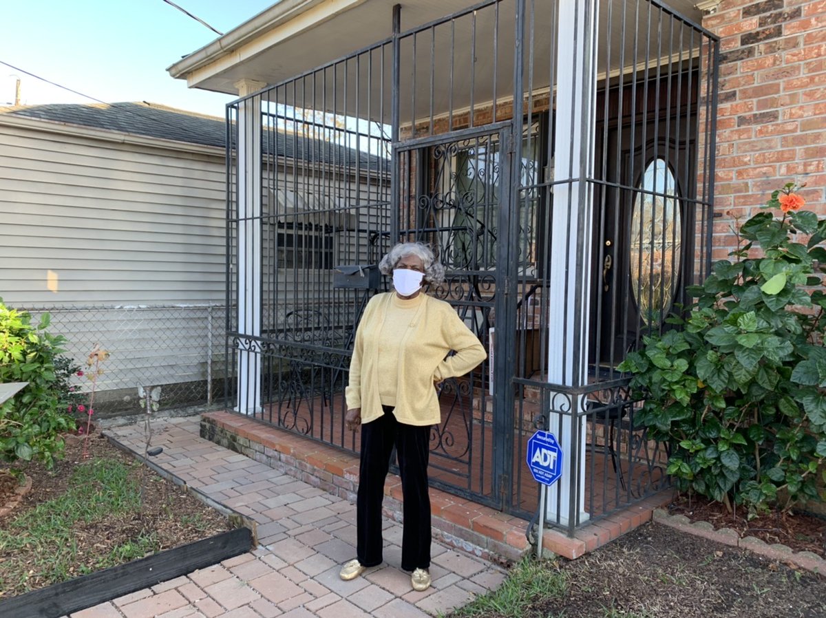 NORArevitalizes's tweet photo. Thanks to #CommunityAdaptationProgram homeowner Ms. Maxine Morgan and @resilientNOLA for hosting our most recent CAP Chat in Gentilly. JCPatin & Ubuntu Construction joined us for the live Q&A and tour of stormwater management interventions designed to #slowtheflow. https://t.co/BbXgEKJlq5