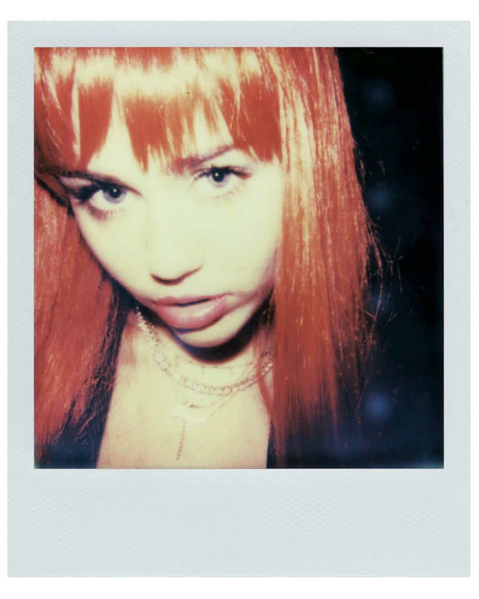 V Magazine tweet media
