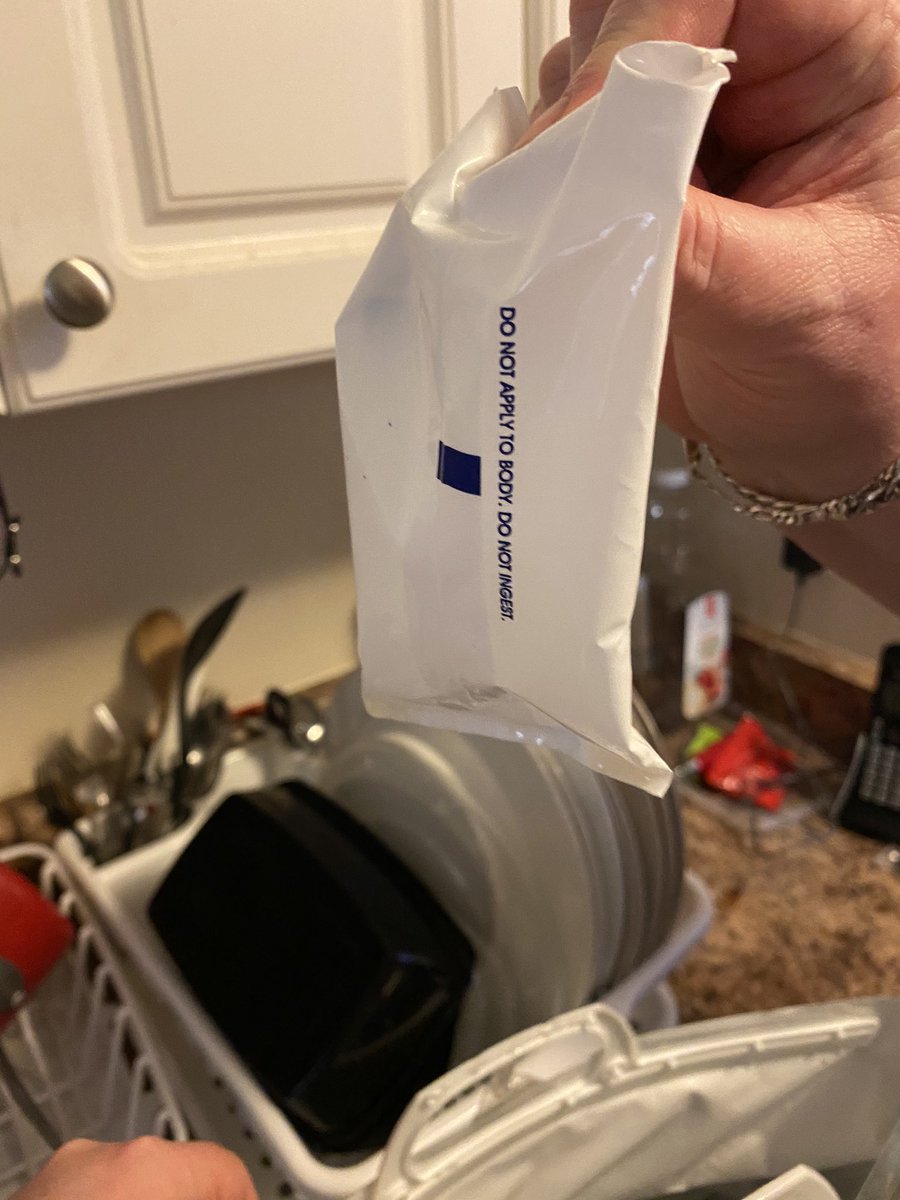 Inside the bag was the tiniest ice pack I’ve ever seen. Completely thawed! A pool of water that smells like vomit lined the bottom of the bag.   /2
