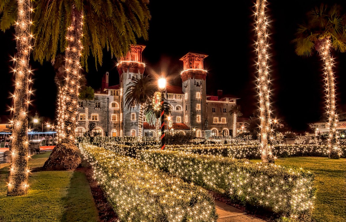 US1035's tweet photo. Vacation time! Win a getaway to St Augustine, plus a #MakeForYou dinner package with @OmahaSteaks , sides & dessert, from our pal @jakeowen ! Listen at :05 after each hour! https://t.co/lCWaNGWyHH https://t.co/PelGHHlP8a