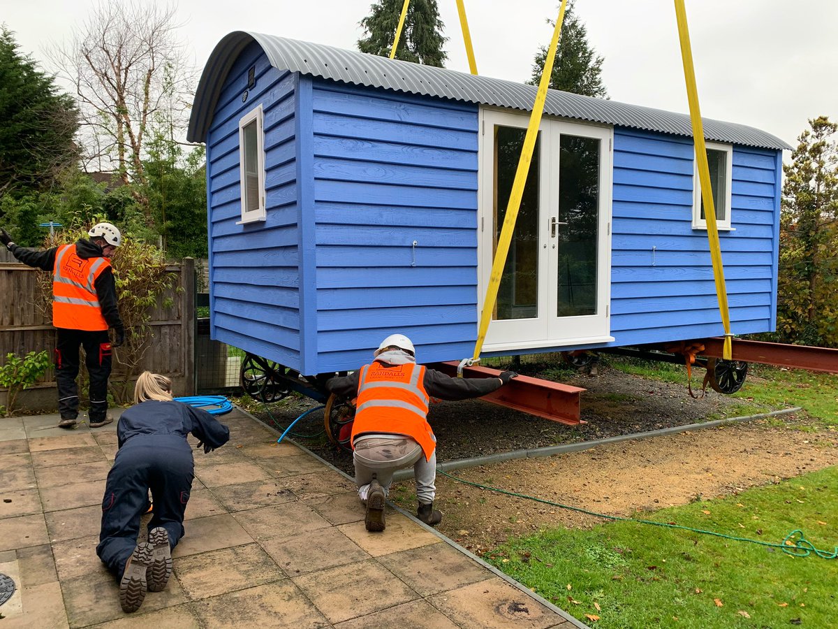 One year ago today my gorgeous @shepherdhuts arrived! It seems like it was in just a nick of time to allow me to take care of #GrandmaBetty during all this #covid_19 scary times! #ShepherdHut #TinyHome #GeriXRiverside #LoveMyTinyHome