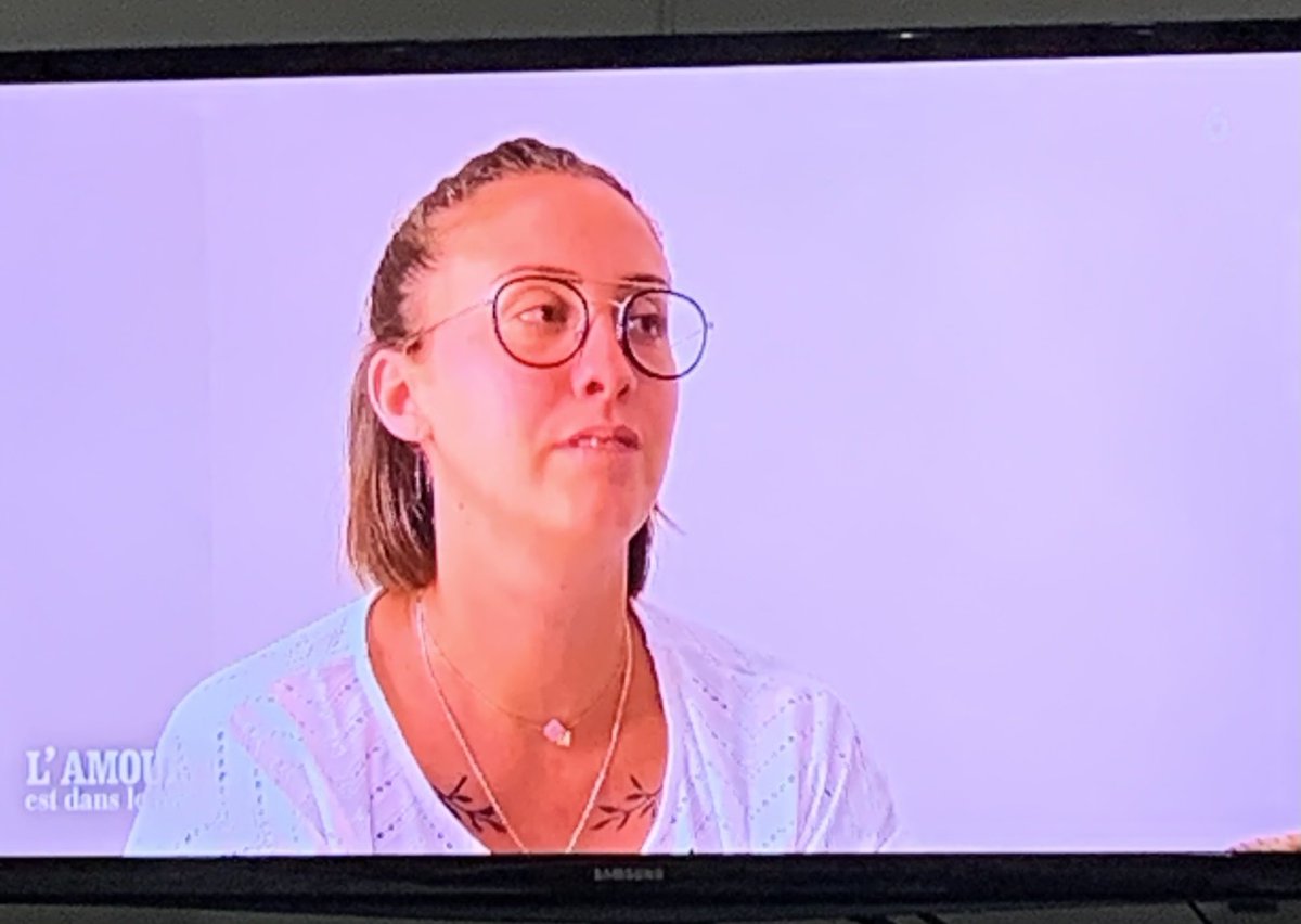 Bafenii's tweet photo. Le point commun entre ces deux personnes ? Ils ne veulent pas laisser leur place et pensent que c’est toi qui te trompe #adp2020 #adp https://t.co/6przIwVzEy