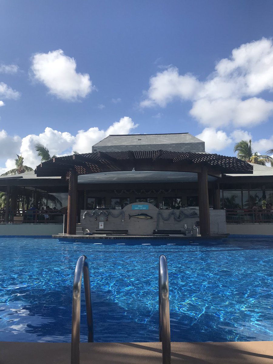 Azul Beach Resorts tweet media