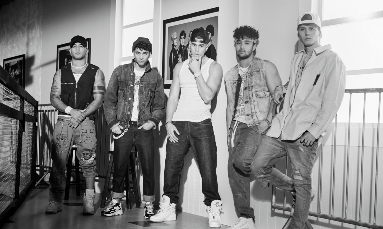 VMAN Magazine tweet media