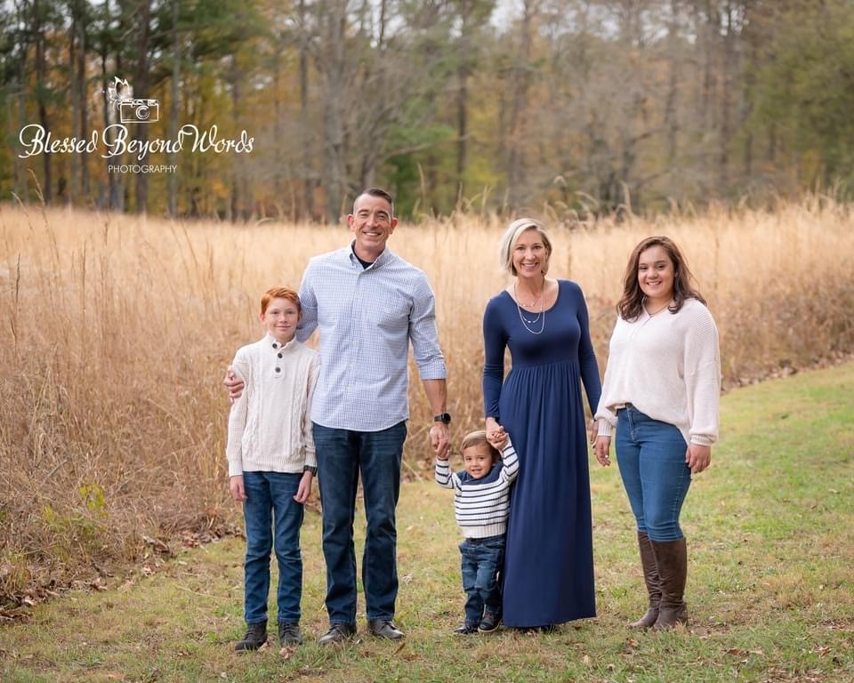 MilSpoOfTheYear's tweet photo. Its AFI’s #MSOYMonday! Our 2020 AFI Paul Huff U.S. Army Reserve Center SOY Shana Smith is a parent through adoption and finds it imperative to support other families through the ups & downs of both foster care and adoption. #AFIMSOYFamily #MSOY20 https://t.co/J28cAx6XAP