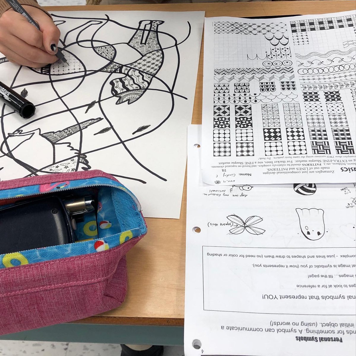 MsBrownCreates's tweet photo. Super proud of the progress on these grade 8 zentangles.  @Dalewood_HWDSB https://t.co/4LiKcBdz1B
