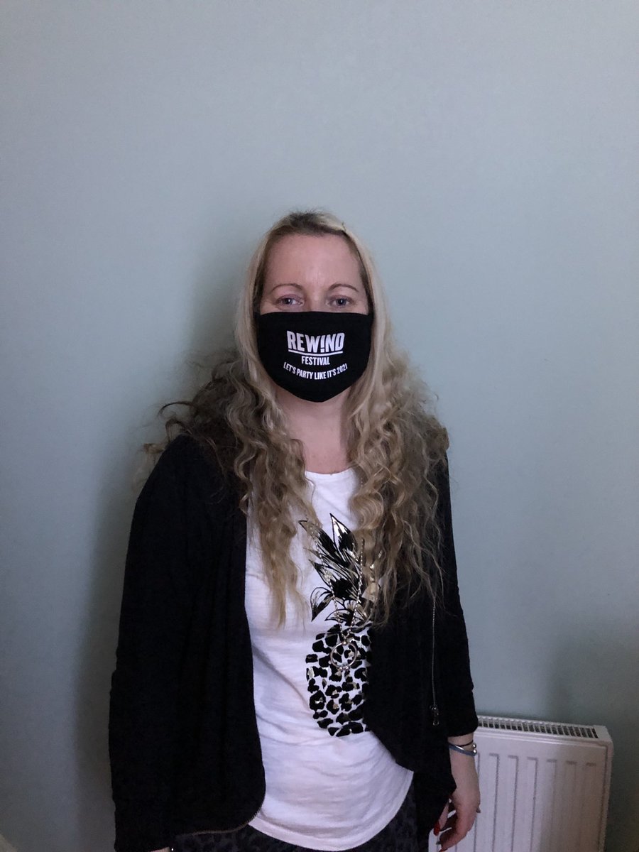 Nikkibear123's tweet photo. ⁦@rewindfestival⁩ Rocking my new face mask 😷Thank you Rewind 😬 https://t.co/WRU0VTaKXM