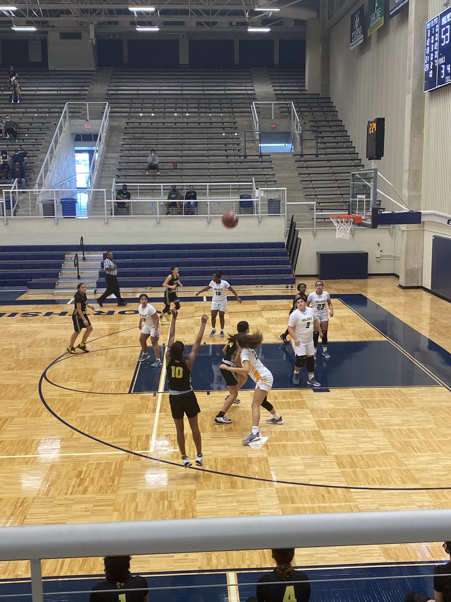 ArriolaSuzette's tweet photo. Lady Hornets battled tough this afternoon but came up short versus Holmes #ECGBB #TrustThePlan #WeAreEC @ECISDtweets @echsathletics1 @hoops_ec @ECHShornets https://t.co/SmkjtJJ092