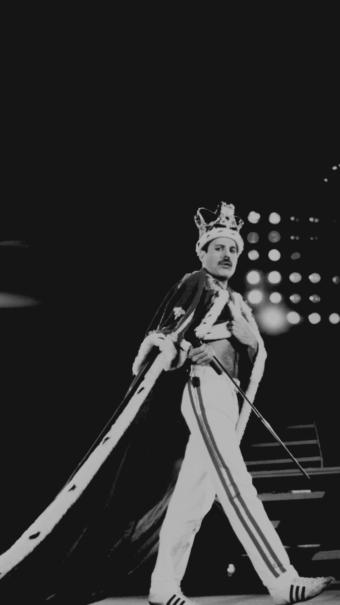 wannartcom's tweet photo. Bugün, sesi ve sahne performansıyla akıllarımıza kazınmış, Queen grubunun efsane solisti Freddie Mercury'nin aramızdan ayrılışının 29. yıl dönümü.🥀 https://t.co/wo36YYjJOa