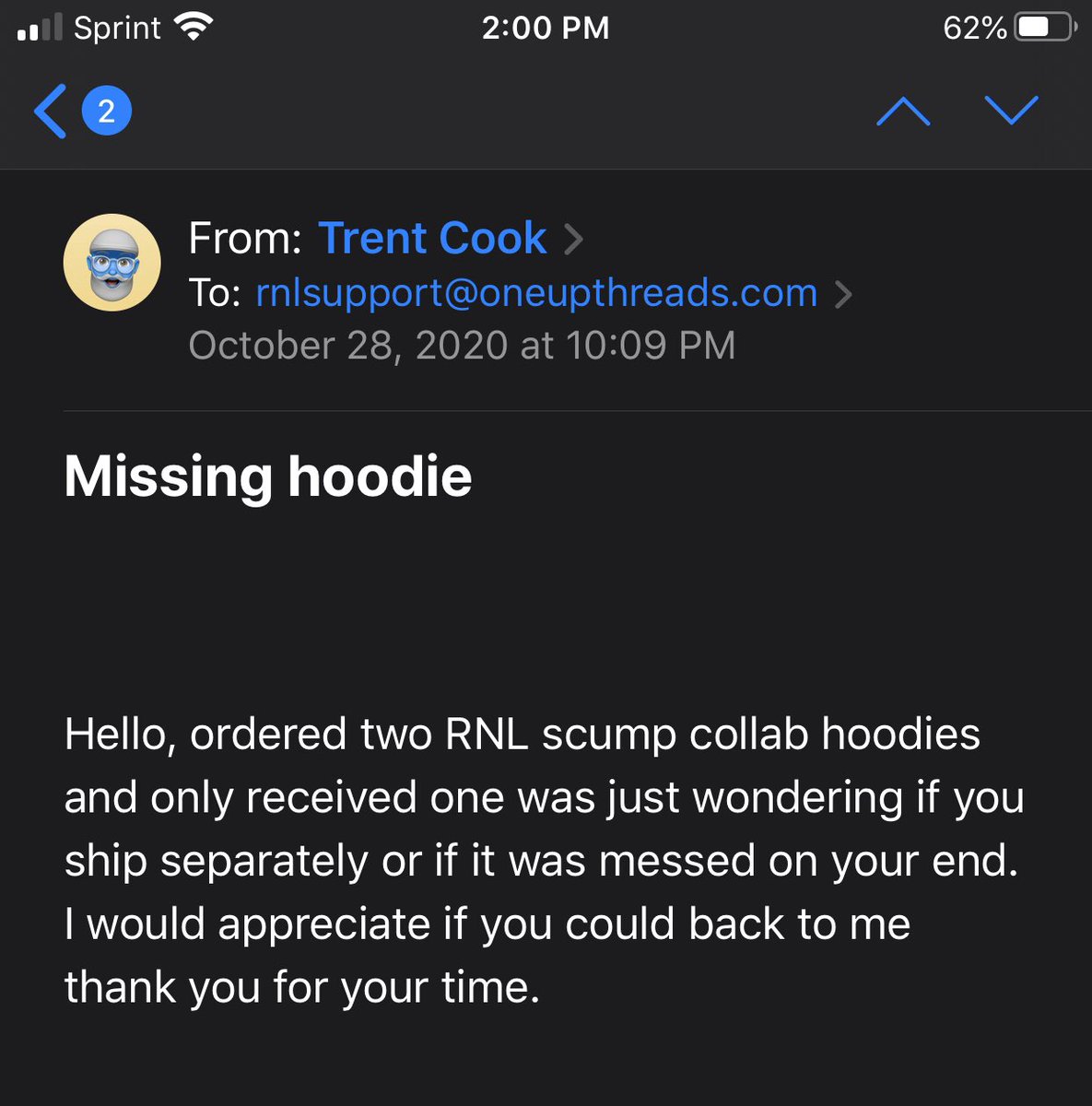 SusCookie3's tweet photo. Been a month and still no response love the hoodie I received, still waiting on my other. How do I get ahead of them? @scump https://t.co/jaT3Jq6HgF