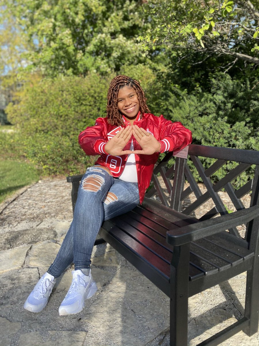 _AmariLove_'s tweet image. Today, I celebrate the 1st of many Deltaversary’s! To the many women who have come before me and paved the way, I am forever grateful for the Sisterhood you’ve created. One year down, a lifetime to come! 🐘❤️
#1913 #DST #PhiChapter #live5ive