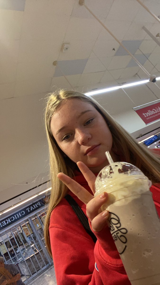 hotasballsacks's tweet photo. good morning madi #wokeupgorgeousasalways @madi_dabin https://t.co/uaH69AMGRA