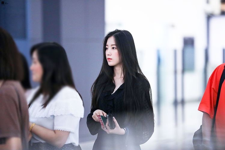 Фанфики шухуа суджин. Shuhua hann. Шухуа g Idle hann. Суджин и Шухуа Эстетика. Е Шухуа Tomboy.