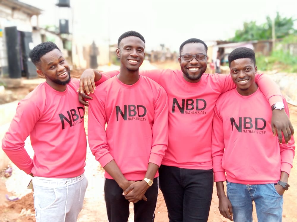 IzekorBlessed's tweet photo. Am so Happy I meet this family #UnibenAt50 https://t.co/vIWjjlWYbx