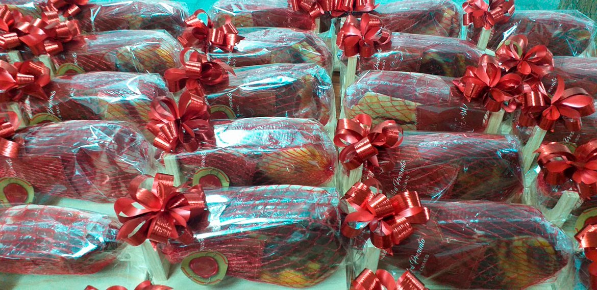 QAldeia's tweet photo. Continuamos a preparar os 🎁cabazes com o Sabores Mais Tradicionais do seu Natal🎄.
Descubra toda a coleção de cabazes em https://t.co/lzCCtpbJZo e encomende já o seu!
☎️Contacte o nosso Depart. Comercial e peça um orçamento Gratuito.
Enviamos para todo o país. https://t.co/x3uX2oWuef