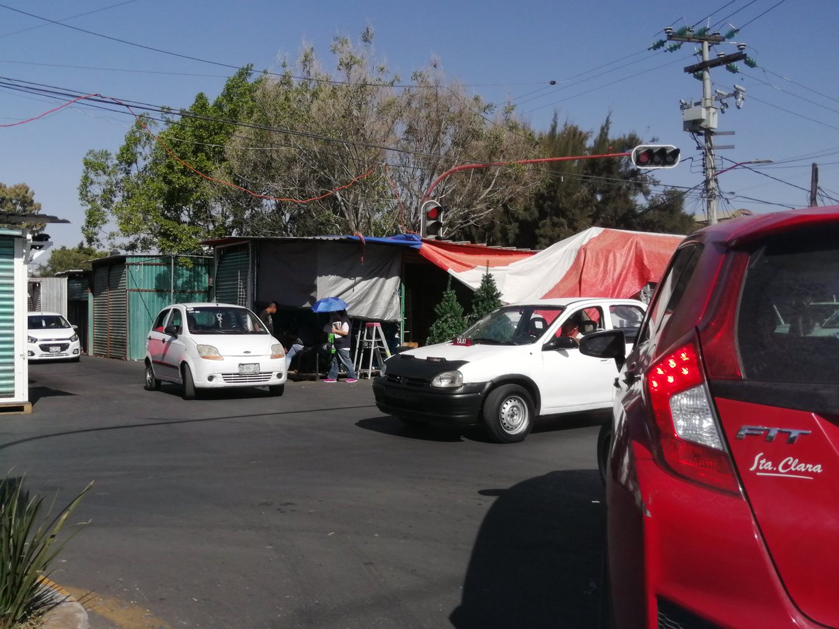 ANDRIANOJC's tweet photo. @Ecatepec Así de esa manera lo van a evitar,cuando ya todos los BAZARES NAVIDEÑOS ESTÁN EN MARCHA 🤐🤭 https://t.co/oscHoF1Rl8