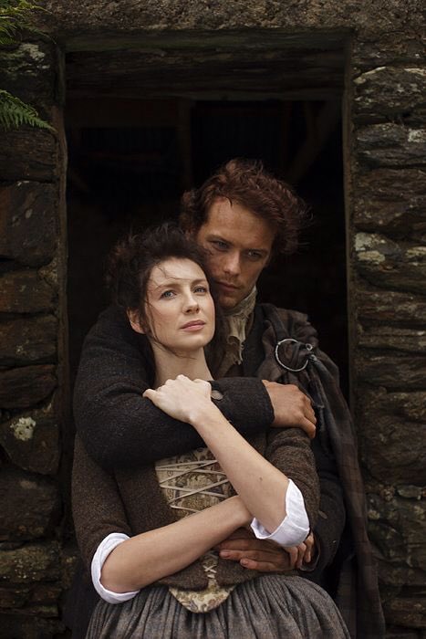 shesanoutlander's tweet photo. Look at these two 🤗 
Pt. 1 of our season 1 wrap up is out now! Last ep was heavy, but this one is pure ridiculousness. After watching the season, is Britt Team Jamie or Team Frank? Find out! Avail on a pod apps!
#outlander #jamiefraser #clairefraser #samheughan #caitronabalfe https://t.co/2ffoSLYoUA