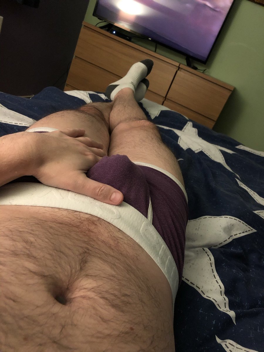 IrishHornyFella's tweet photo. These dark nights are getting me sooooooo horny recently, the sound of the wind and the rain outside are playing with my mind 😜😘😈 #irish #horny #needfun https://t.co/L4jsTUDgSm