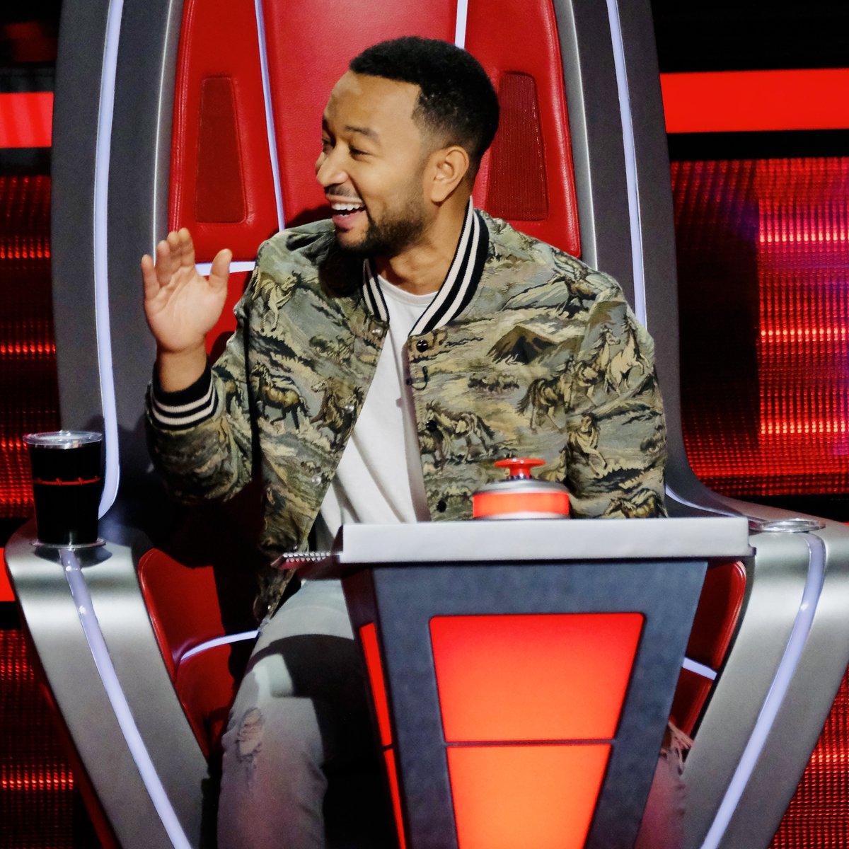 Guess what? It’s the final night of knockouts tonight! Don’t forget there’s the 4-way knockout too! Let’s go! #TeamLegend #TheVoice https://t.co/5LOCSAJ3Do