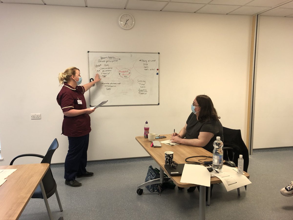 OldhamRoom's tweet photo. @JoanneGreenwood @alywadsworth @Paula_Baker1 @andream35324109 @TorpeyZoe @TracyYousaf Leg 🦵 ulcer training day! Day 1 session 1 ✅ absolutely brilliant day! Treatment room feeling motivated 👩‍🎓 💪🏻 https://t.co/s0iKlNAeB7