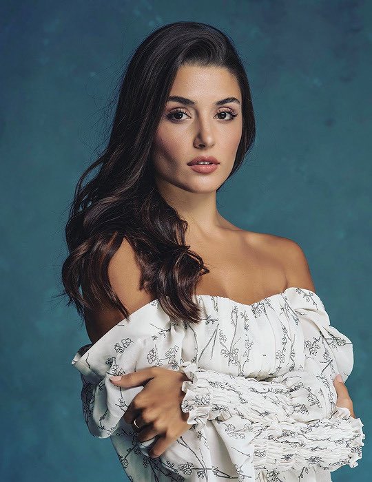 Vamanim's tweet photo. You wish you grow up with a free heart,who knows how to love without fear, with a free mind, who knows how to choose without conditioning,with a free mind,who knows how to face even the toughest storms, re-emerging better. I wish you love,unconditional🤍
HappyBirthday HandeErçel https://t.co/zmTsGEbOqJ