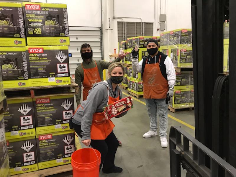 thd_jill's tweet photo. Special thank you to our "TREE"mendous Key 1 IB team @TroyDFC6707 @SMeyerTHD @aaron6707 @JohnKossick #haveyourselfamerrylittlepeakmas https://t.co/erlgXlTWTl