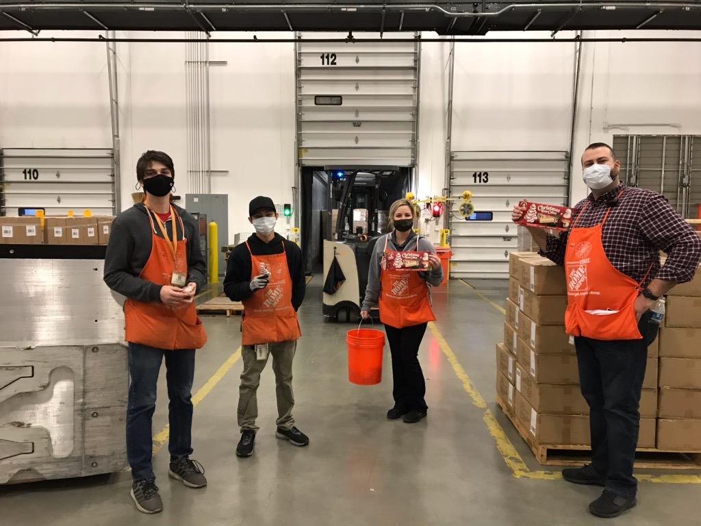 thd_jill's tweet photo. Special thank you to our "TREE"mendous Key 1 IB team @TroyDFC6707 @SMeyerTHD @aaron6707 @JohnKossick #haveyourselfamerrylittlepeakmas https://t.co/erlgXlTWTl