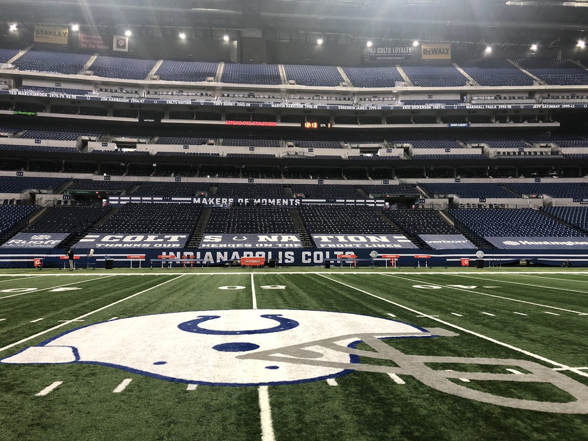 SA_Athletics's tweet photo. Not a bad place to spend a Monday! We will see you Saturday morning! https://t.co/ocJxDRZcqf