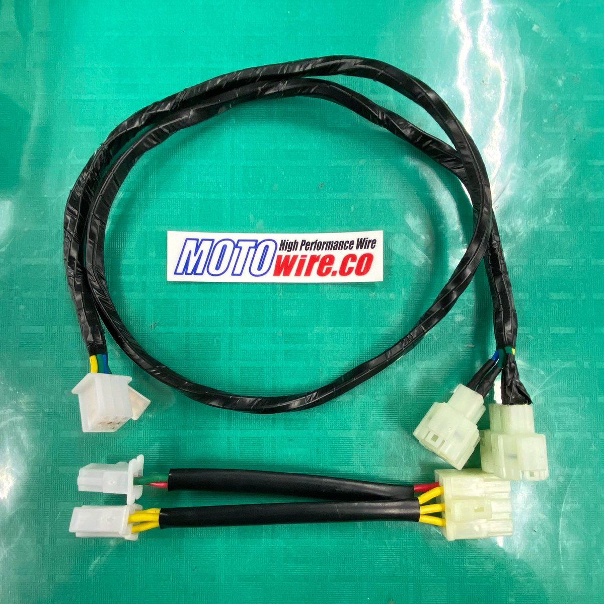 hi_lowak's tweet photo. 87NSR250R用
MC16 88PGM変換ハーネスとレギュレーター変換ハーネス作製しました。
在庫部品での作製は一旦これで最後です。
次回は部品入荷次第になります。
急ぎで欲しい方は早めに連絡下さいね(^^)
#nsr #nsr250 #nsr250r #mc16 #motowire https://t.co/avAyZB4eGX
