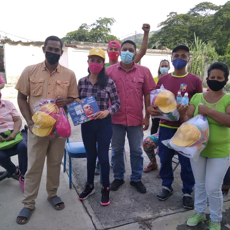 PSUVMoron1's tweet photo. Continua nuestra Jefa Política @yildrekareliav con las estructuras del Municipio, fijando detalles para este #6DVitoriaPopular en apoyó a nuestro candidato por el Circuito 1 @jsamuelcohen  #venvamosjuntos con los #hijosdechavezybolivar https://t.co/cELISiJQkj