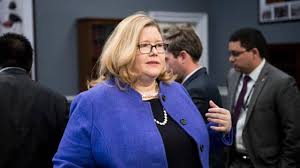 DAVIDCOMFORT's tweet photo. @lindyli @realTuckFrumper .Needed: 10 Sergeant of Arms to move #MagaMurphy, plus a cheesecake https://t.co/lxe2H8Suou