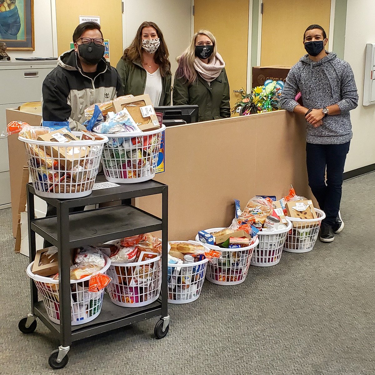 Thank you to Real Life Foursquare Church for donating 15 Thanksgiving food baskets to Sacajawea families. We are so grateful for your support! #CommunityPartnerships #VPSamazing