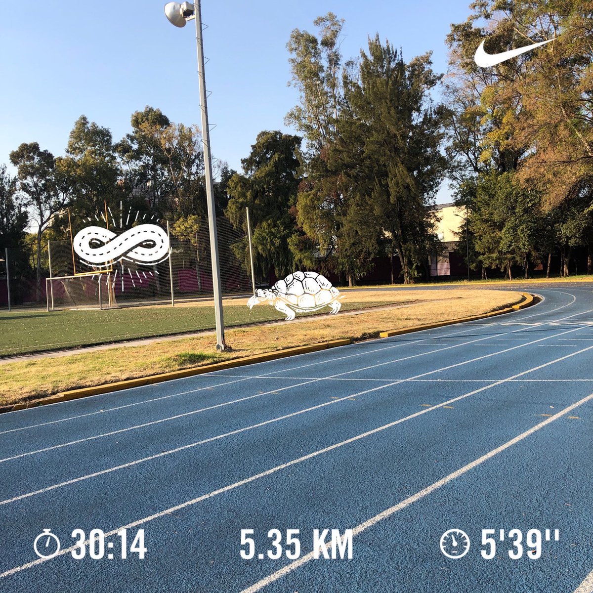 jorgediazes's tweet photo. Venga última semana de mes !!!
#YoElegíCorrer
#SanaDistancia
#HealthyDistance https://t.co/nUfOG2xWLP