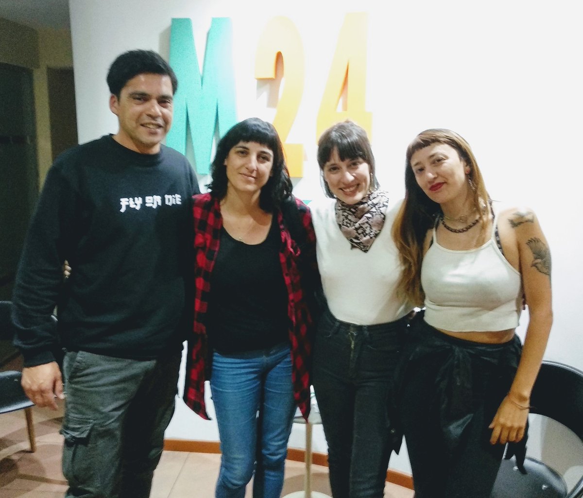 El próximo jueves 26 <a href="/luluseverino/">Lucía Severino</a> vuelve a la sala Hugo Balzo junto a su banda. A presentar viejas canciones en nuevas versiones y las nuevas que nacen en el marco de “UNA” su próximo disco. 
Los invitamos a escuchar la nota en <a href="/M24radio/">M24</a>
m24.com.uy/lucia-severino…