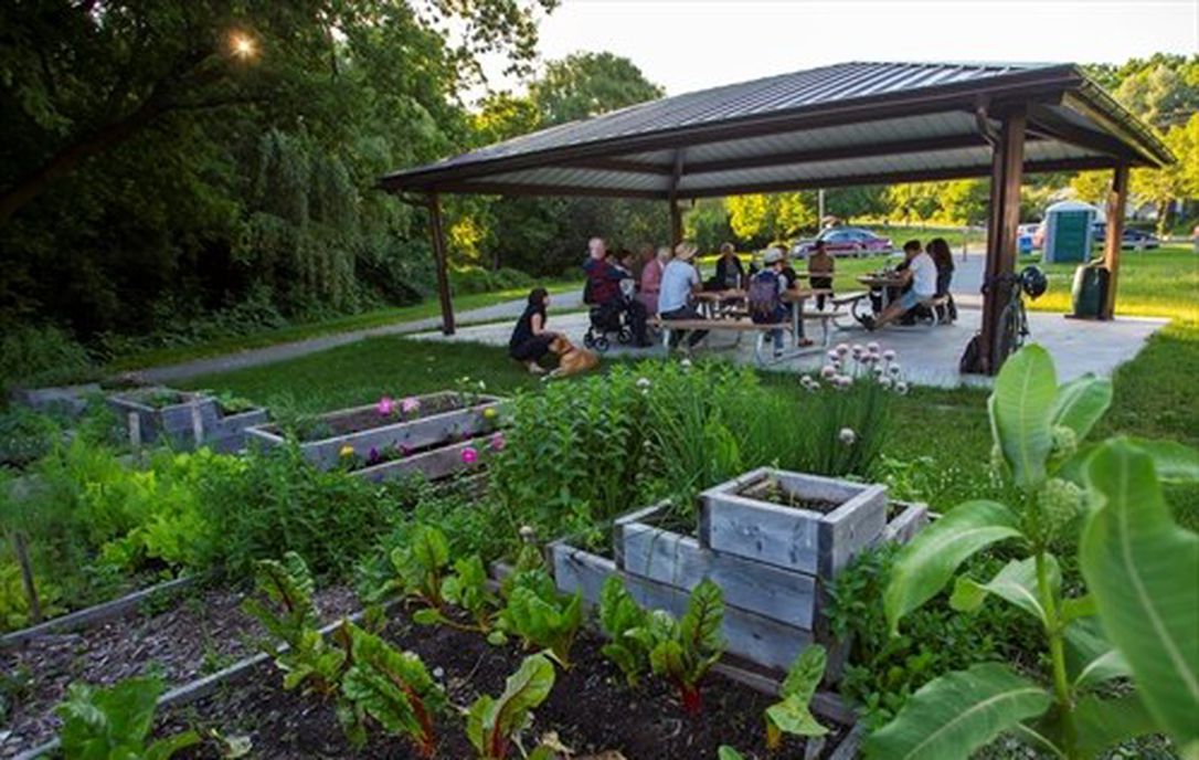 GregMillerSTC's tweet photo. Tonight, I will be asking that we place a public washroom in the Centennial Gardens/Queenston Street area in 2021. https://t.co/9cnpifAtnu