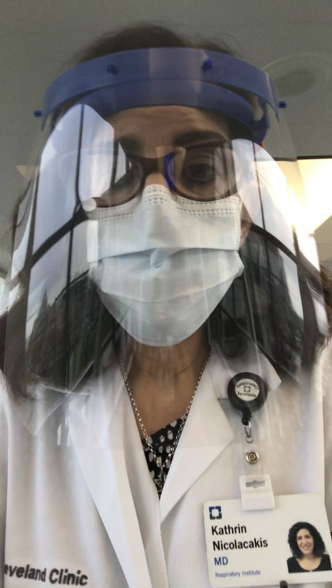 adventurasdeang's tweet photo. Never been more proud or scared to receive a selfie from Mama. Prayers for all the healthcare workers who dedicate their days to doing good work 😤👩🏻‍⚕️🤍 https://t.co/G4y9gdqROS
