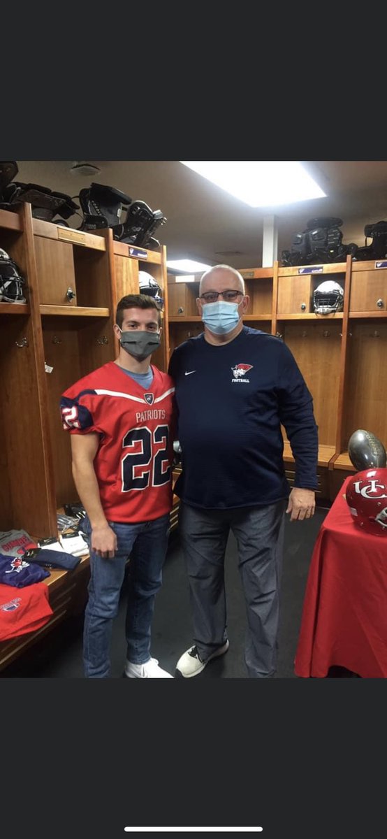 AlexFarler's tweet photo. Blessed to receive an offer from @UCumberlands! Thank you for the amazing visit! @UCPatriotFball https://t.co/uBAN9urCP0